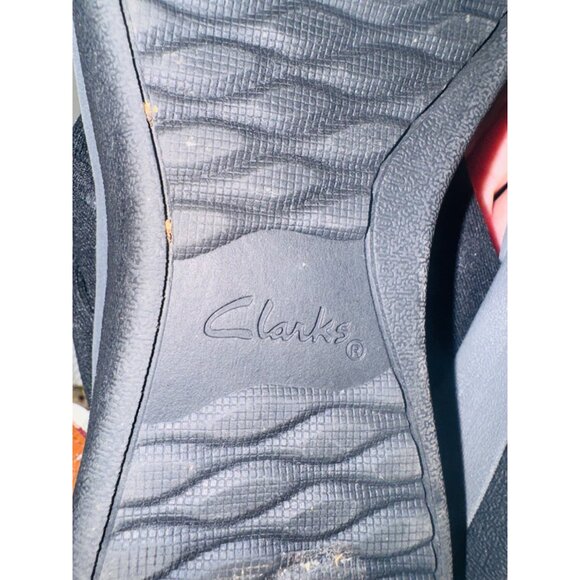 Clarks Cloudsteppers Sandals  9 Black Gray Cushioned Flip Flops Slip-On Casual - Picture 5 of 9